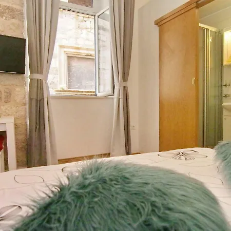 בית הארחה Luna